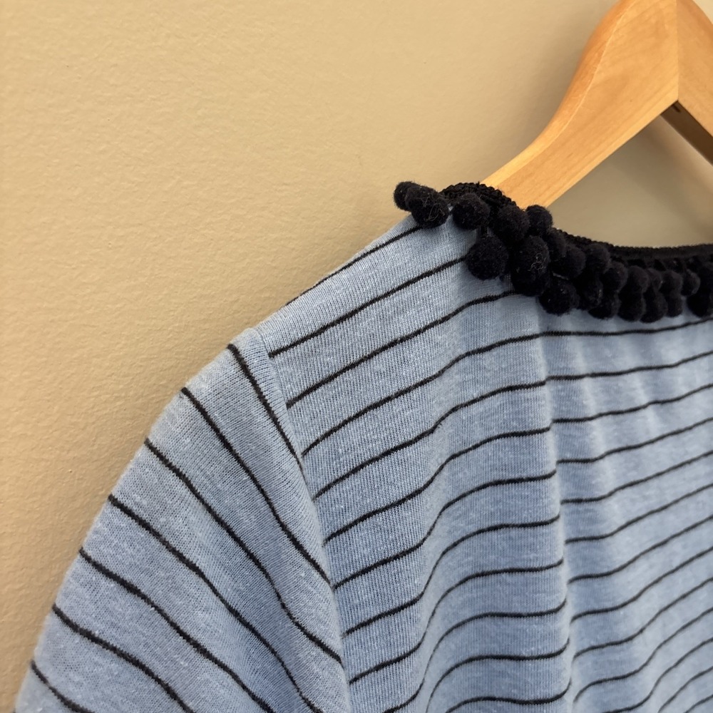 Talbots Linen Blend T-shirt Size Large Blue Crochet Pom Poms Trim Scoop Neck Tee - Picture 8 of 10